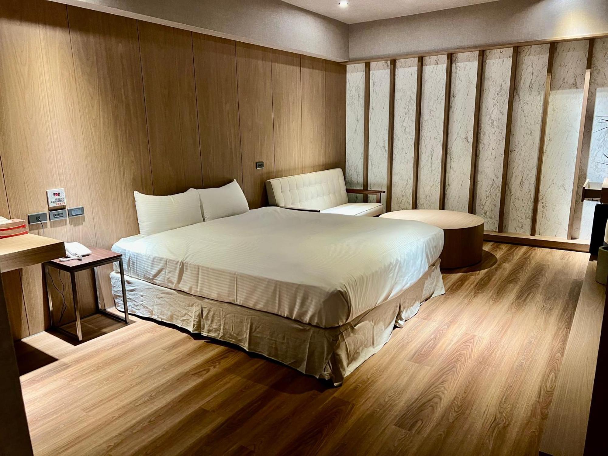 Fairy Tale City Motel 花蓮市 エクステリア 写真